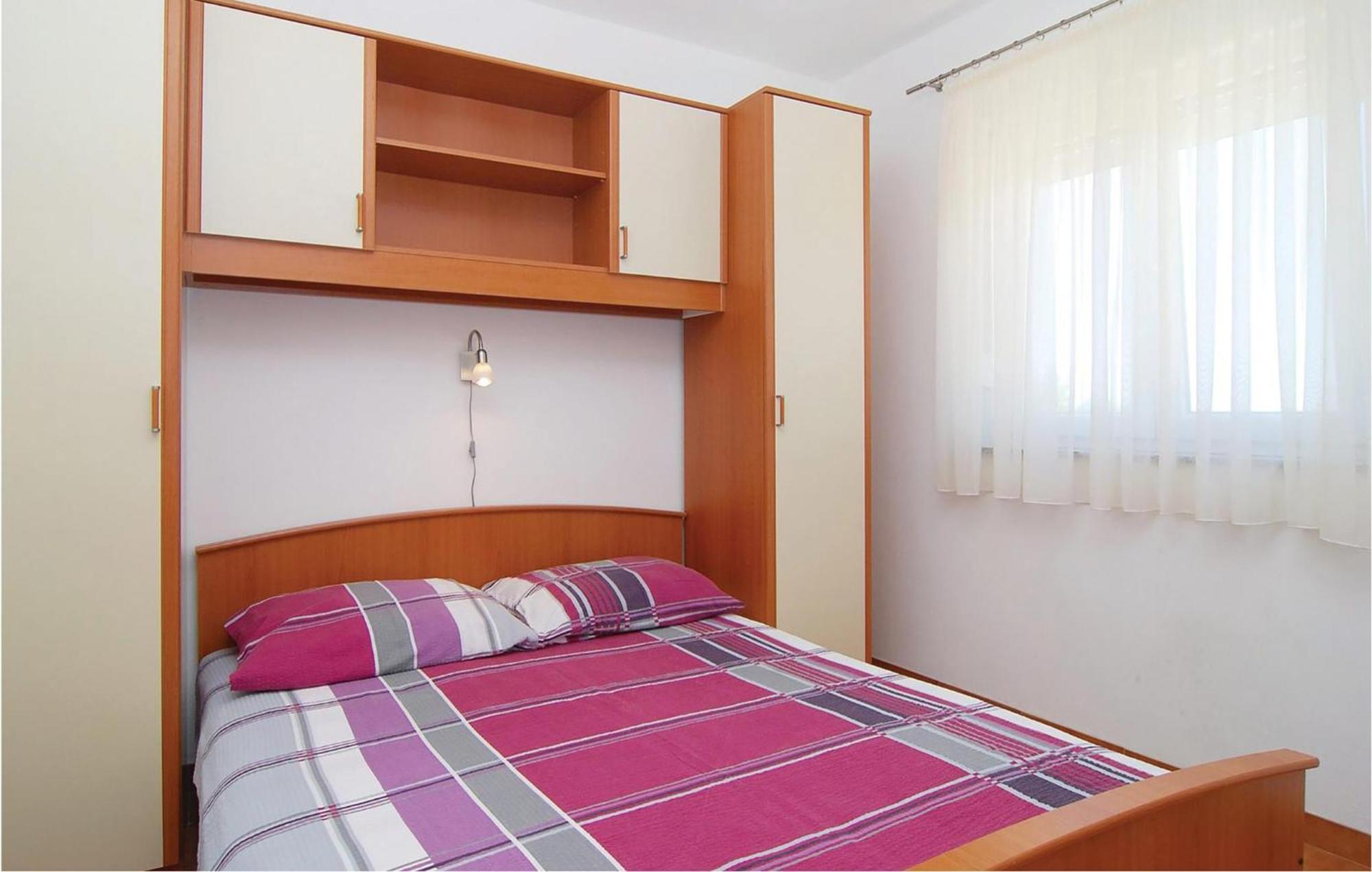 2 Bedroom Nice Apartment In Vir Ngoại thất bức ảnh